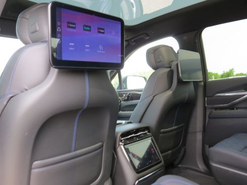 New 2025 Cadillac Escalade IQ Luxury 1 w/ Smart Trailering package image 20