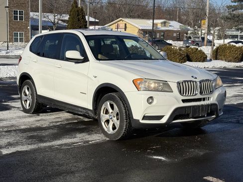 Used 2011 BMW X3 xDrive28i image 1