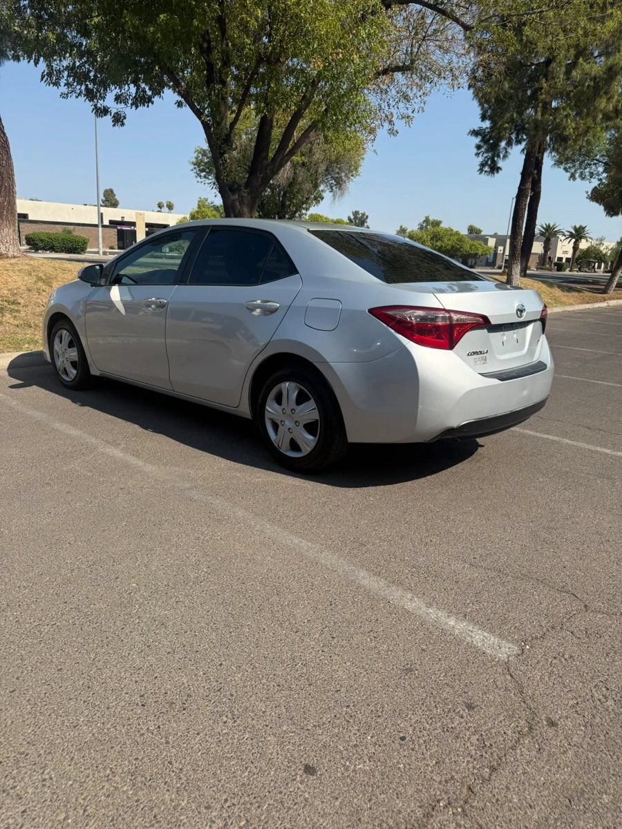 Used 2019 Toyota Corolla LE w/ Carpet Mat Package (TMS) FWD image 6
