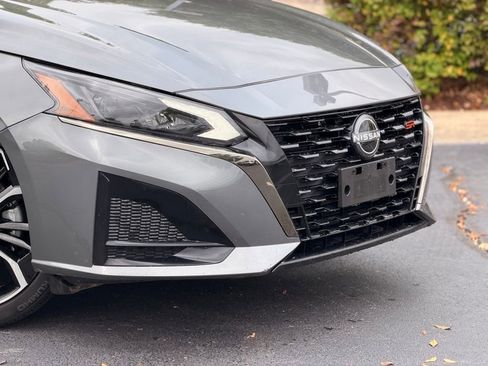 Used 2024 Nissan Altima 2.5 SR FWD image 6