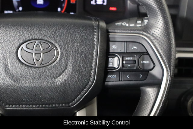 Used 2025 Toyota 4Runner SR5 AWD/4WD image 8