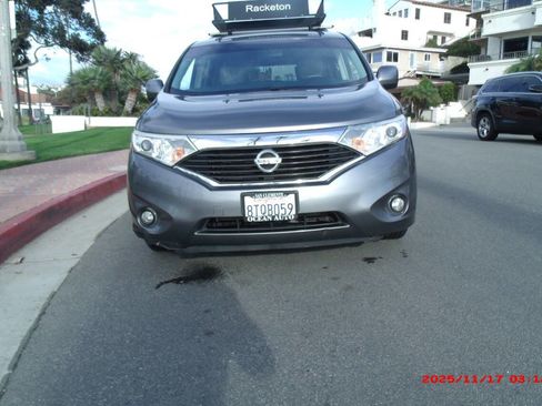 Used 2016 Nissan Quest SV image 16