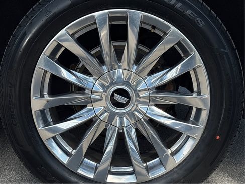 Used 2022 Cadillac Escalade Premium Luxury w/ Performance Package image 13