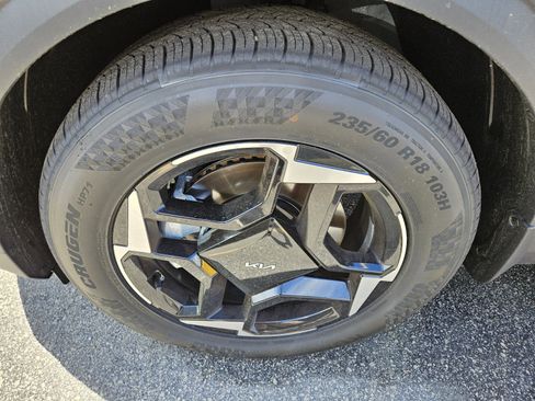 Used 2026 Kia Sportage EX FWD image 12