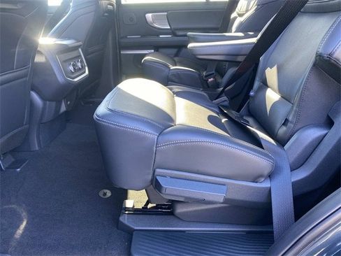 New 2025 Ford Expedition Platinum w/ Driver's Package image 32