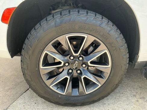 Used 2021 Chevrolet Suburban Z71 AWD/4WD image 10