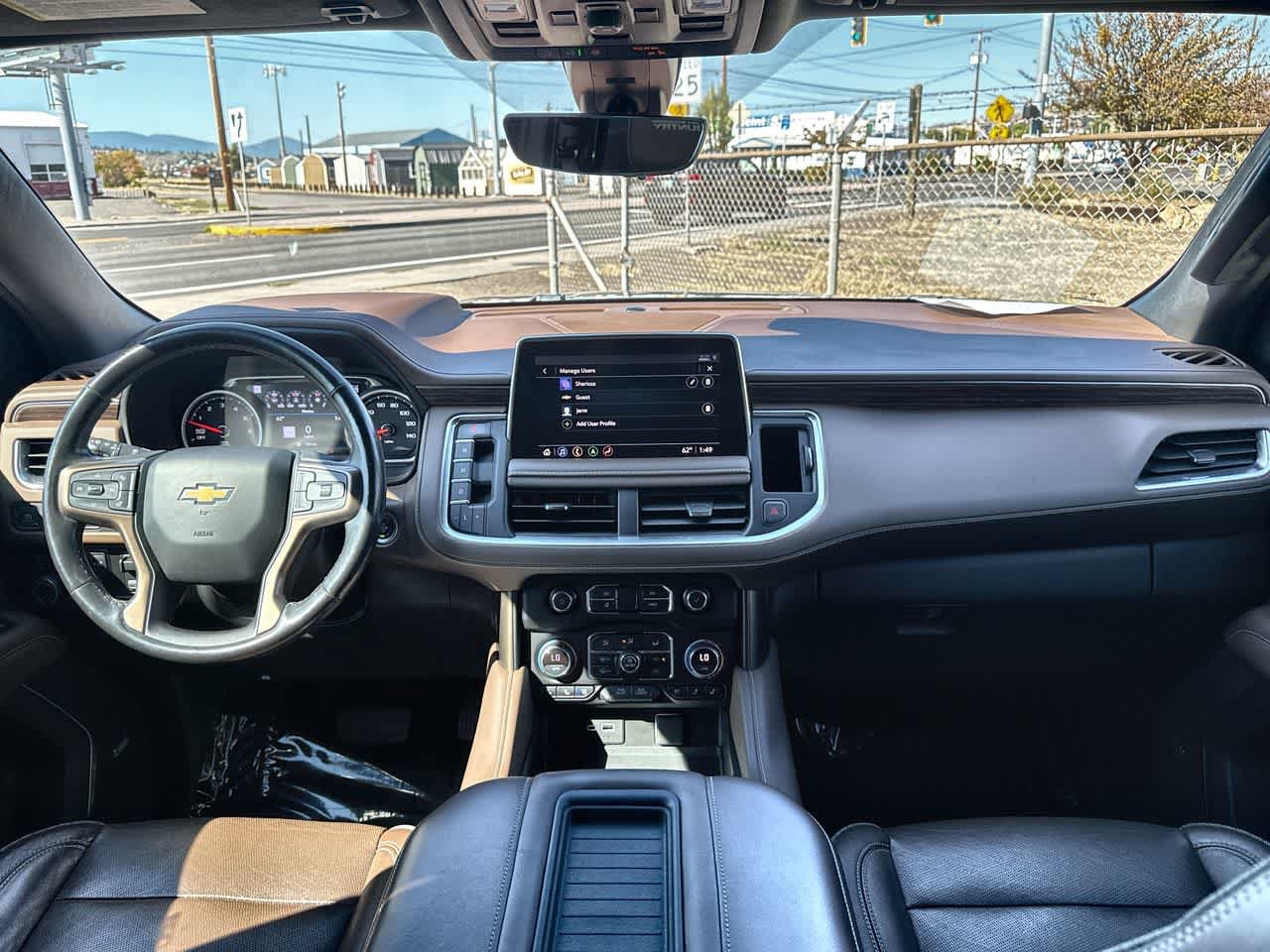 Used 2021 Chevrolet Tahoe High Country w/ Premium Package AWD/4WD image 16