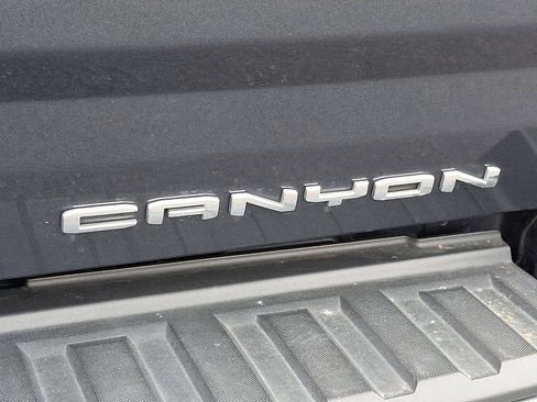 Used 2021 GMC Canyon Denali image 29