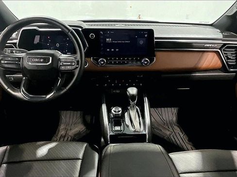 Used 2023 GMC Canyon AT4 w/ AT4 Premium Package image 8