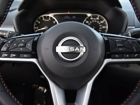 Used 2025 Nissan Altima 2.5 SR image 17