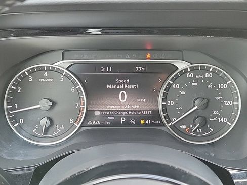 Used 2025 Nissan Pathfinder SL AWD/4WD image 23