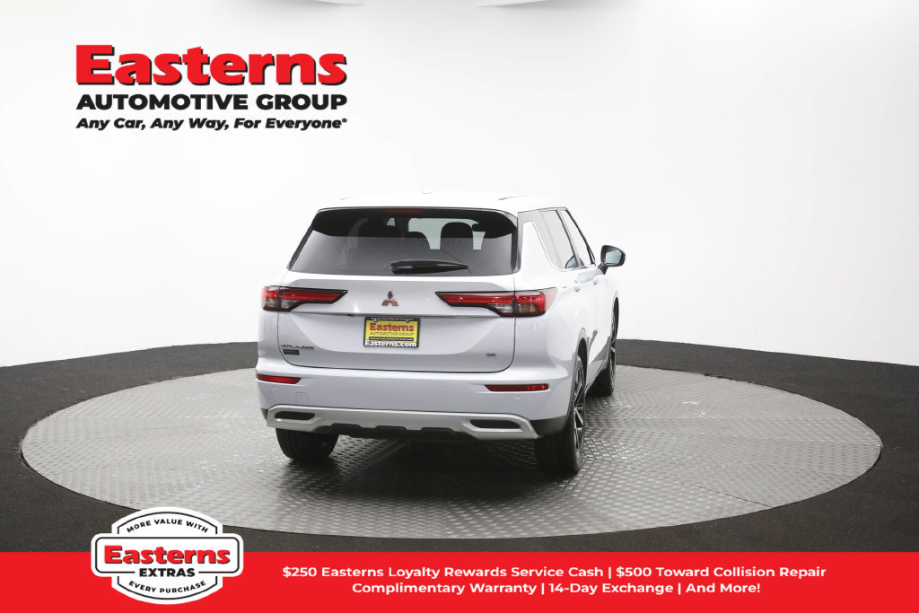 Used 2024 Mitsubishi Outlander SE AWD/4WD image 41