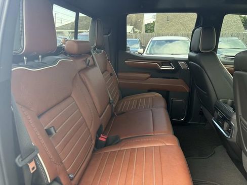 Used 2025 GMC Sierra 1500 Denali Ultimate AWD/4WD image 12