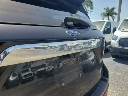 Used 2022 Ford Explorer XLT w/ Class IV Trailer Tow Package RWD image 7