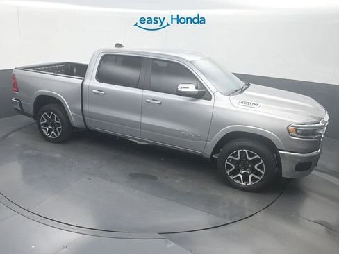 Used 2025 RAM 1500 Laramie AWD/4WD image 19