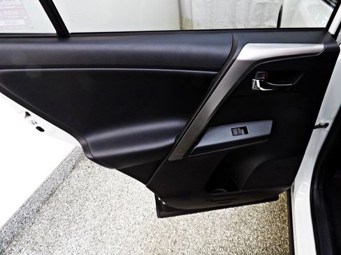 Used 2018 Toyota RAV4 XLE w/ Plus Extra Value Package AWD/4WD image 9