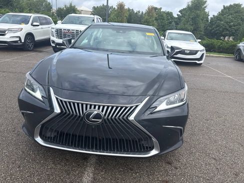 Used 2019 Lexus ES 350 w/ Accessory Package 2 FWD image 2