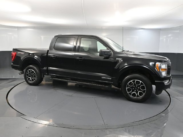 Used 2022 Ford F150 XLT w/ Equipment Group 301A Mid AWD/4WD image 3