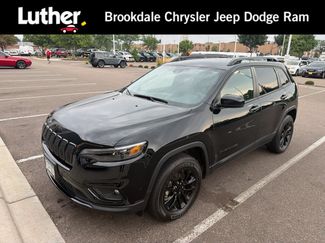 Used 2023 Jeep Cherokee Altitude Lux AWD/4WD video 1