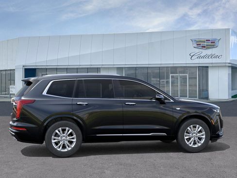 New 2025 Cadillac XT6 Luxury image 5