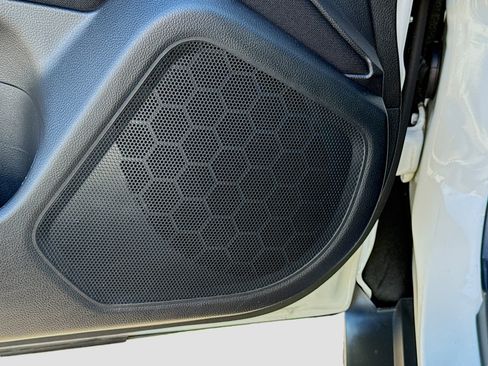 Used 2017 Subaru Outback 2.5i Premium image 23