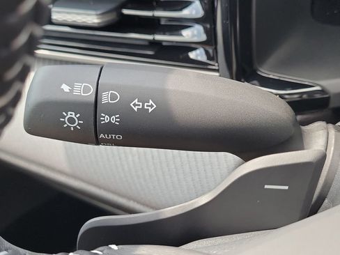 New 2026 Toyota Camry SE FWD image 11