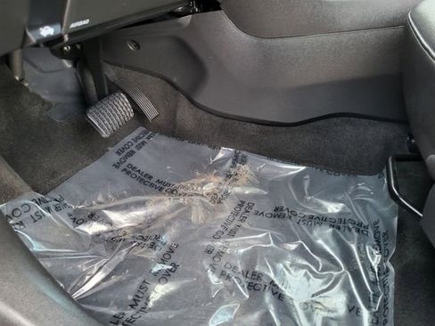 Used 2024 Buick Encore GX Sport Touring image 17