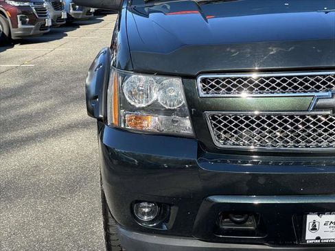 Used 2013 Chevrolet Avalanche LTZ image 9