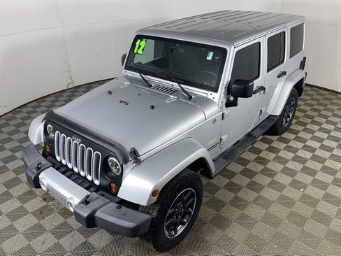 Used 2012 Jeep Wrangler Unlimited Sahara w/ Dual Top Group image 8