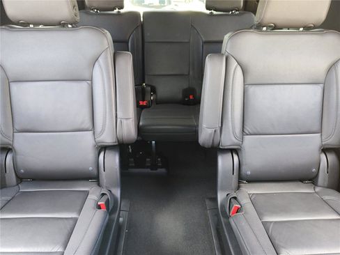 Used 2024 Chevrolet Tahoe LT image 28