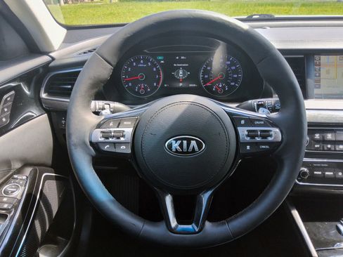 Used 2019 Kia Cadenza Limited FWD image 6