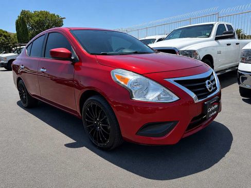 Used 2018 Nissan Versa SV FWD image 1