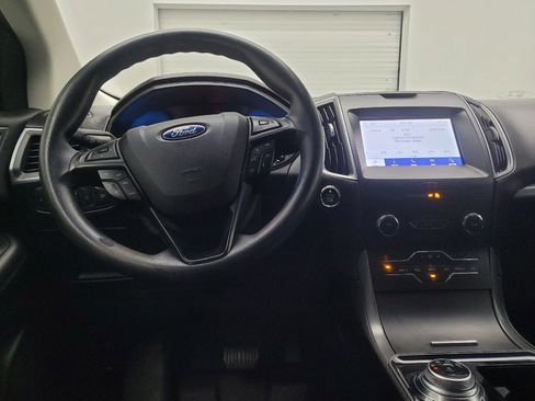 Used 2020 Ford Edge SE image 22