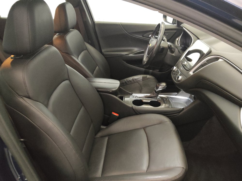 Used 2022 Chevrolet Malibu LT w/ Leather Package FWD image 21