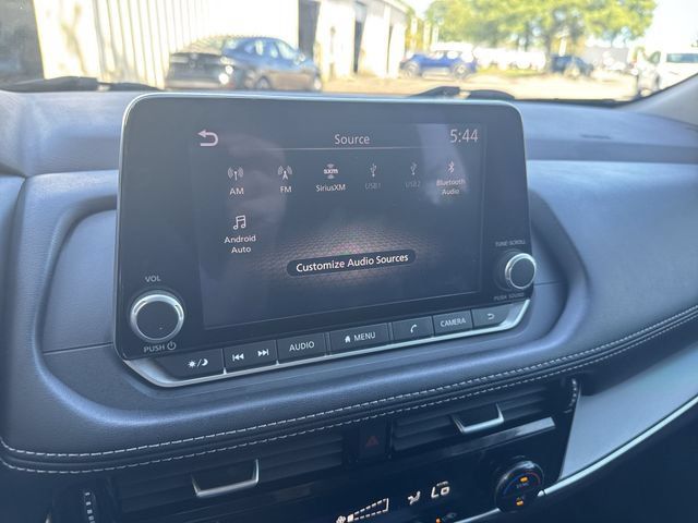 Used 2023 Nissan Rogue SV FWD image 19