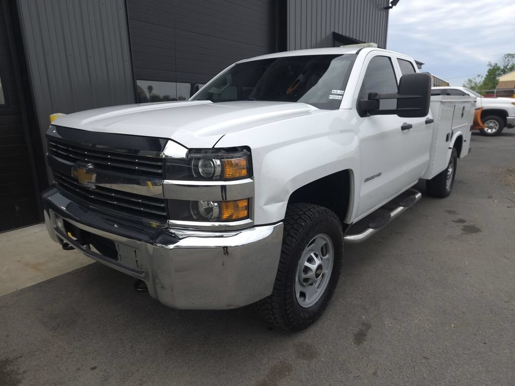 Used 2017 Chevrolet Silverado 2500 W/T AWD/4WD image 2