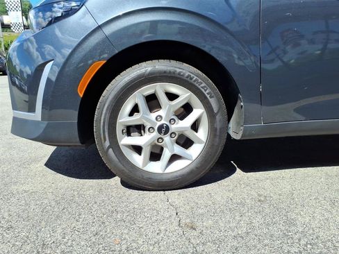 Used 2024 Kia Soul LX w/ Option Group 015 FWD image 5