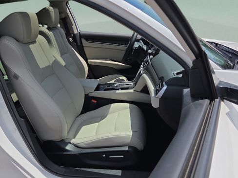 Certified 2021 Honda Accord Touring image 24