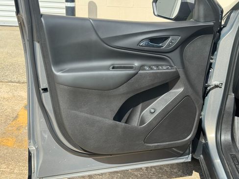 Used 2018 Chevrolet Equinox LT FWD image 34