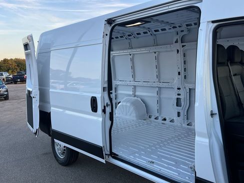 New 2026 RAM ProMaster 2500 w/ Safety Group image 28