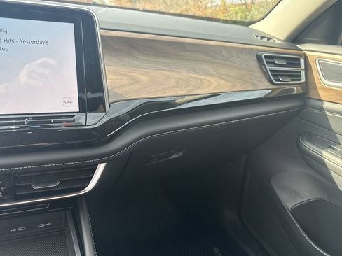 New 2026 Volkswagen Atlas SE AWD/4WD image 11