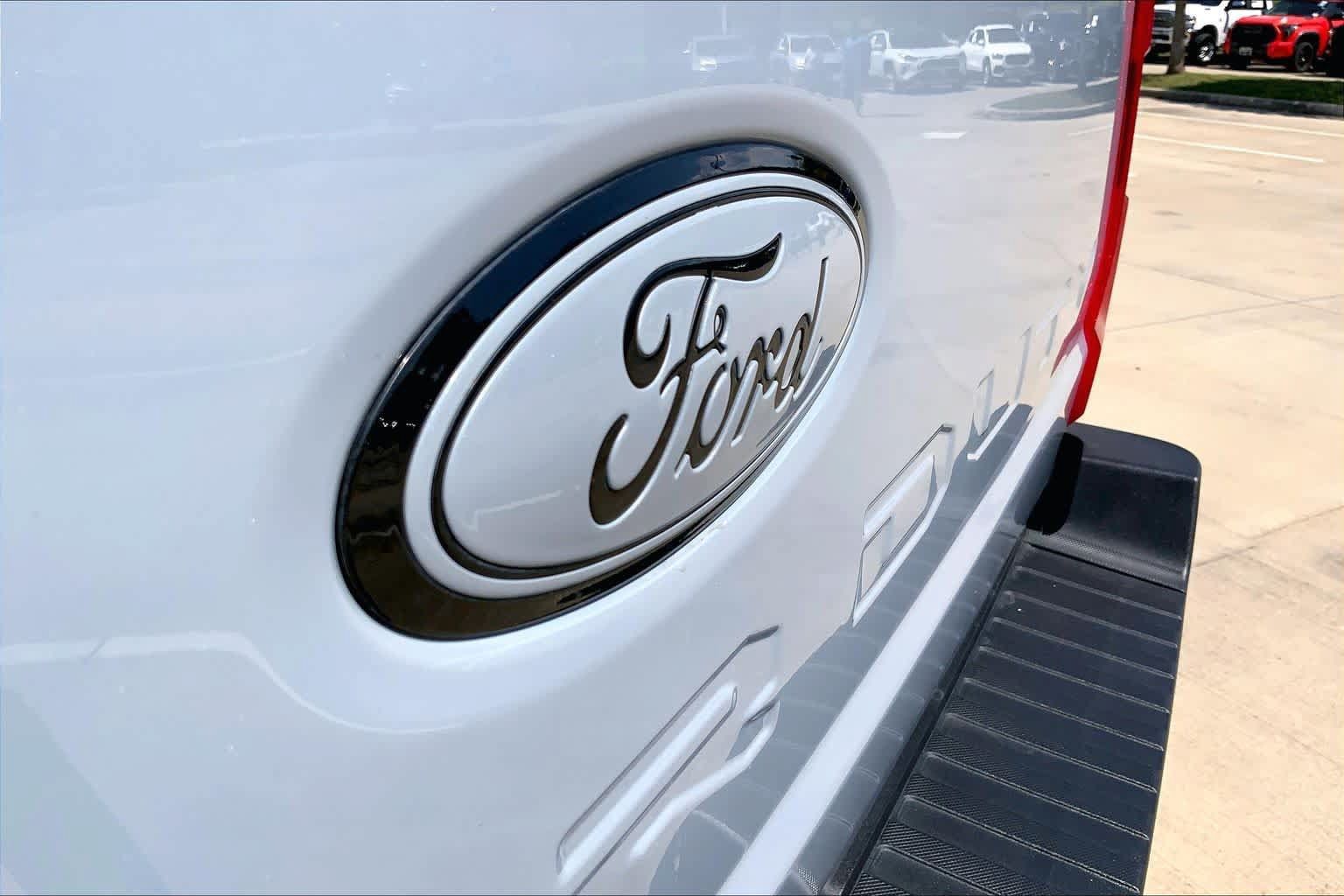 Used 2024 Ford F250 Lariat w/ Lariat Ultimate Package AWD/4WD image 31
