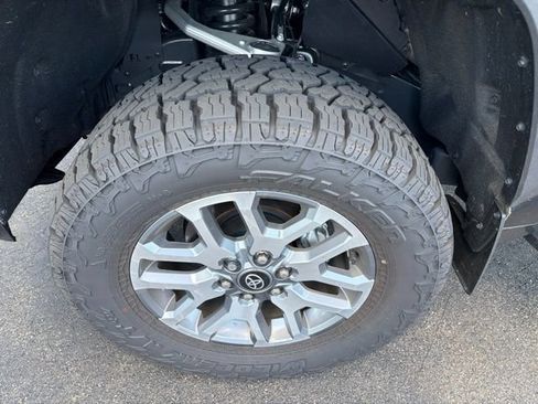 Used 2025 Toyota Tundra 1794 Edition AWD/4WD image 9