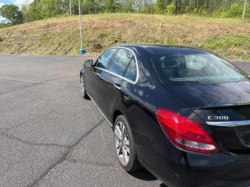 Used 2018 Mercedes-Benz C 300 4MATIC Sedan image 7