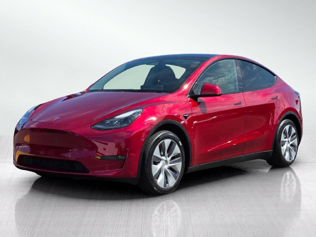Used 2024 Tesla Model Y Long Range AWD/4WD image 8