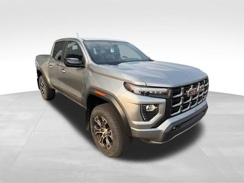 Used 2023 GMC Canyon AT4 w/ Canyon Safety Plus Package AWD/4WD image 2