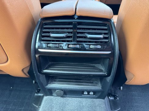 Used 2020 BMW 530i xDrive w/ Premium Package image 16