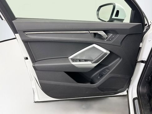 Used 2025 Audi Q3 2.0T Premium w/ Convenience Package image 22