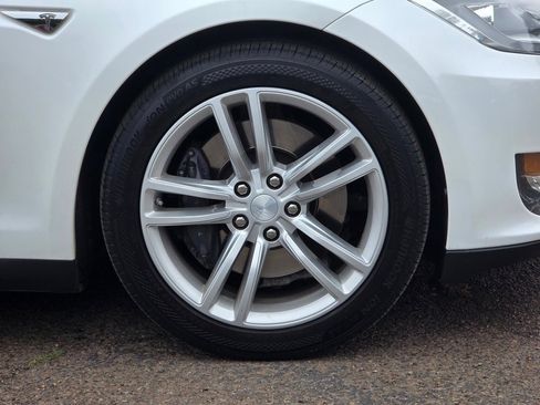 Used 2013 Tesla Model S image 22