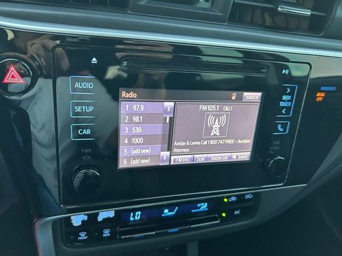 Used 2019 Toyota Corolla LE image 24